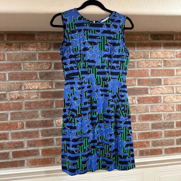 Diane Von Furstenberg DVF Capreena Mini with Pockets - Picture 2 of 4